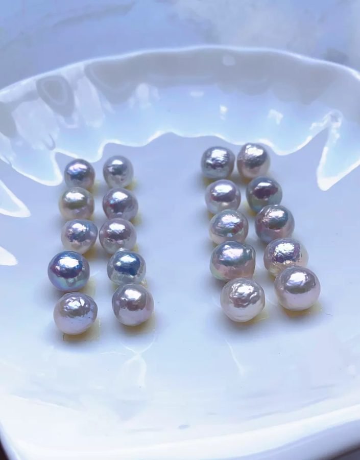 Candy-Wrinkled Baroque Studs