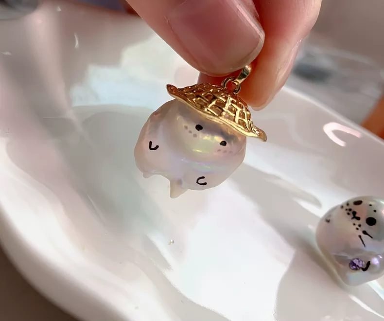Baroque Pearl Pendant