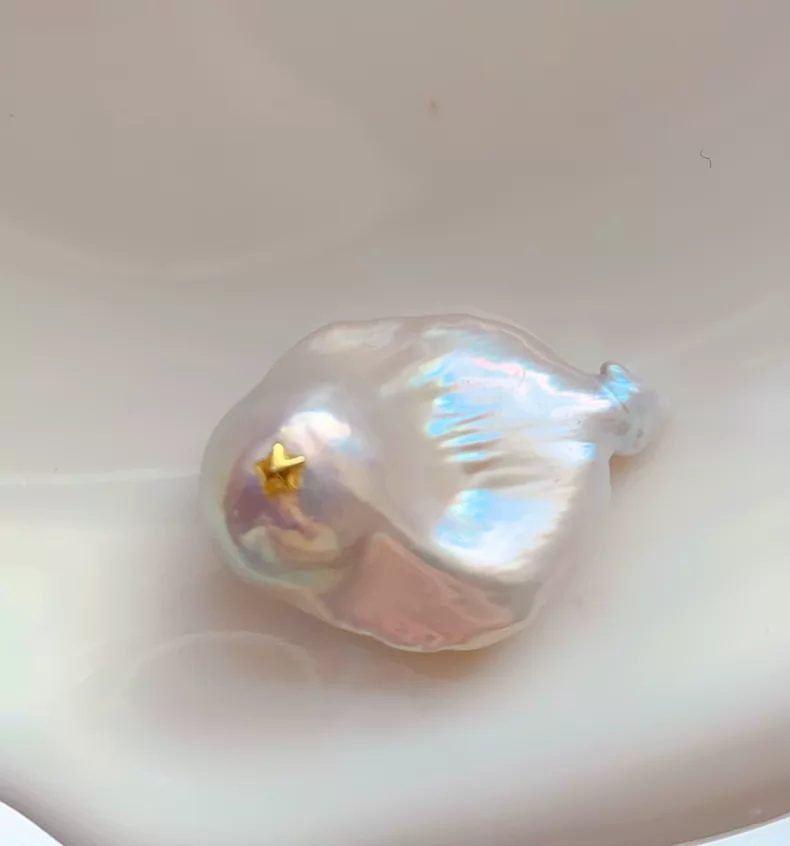 Baroque Pearl